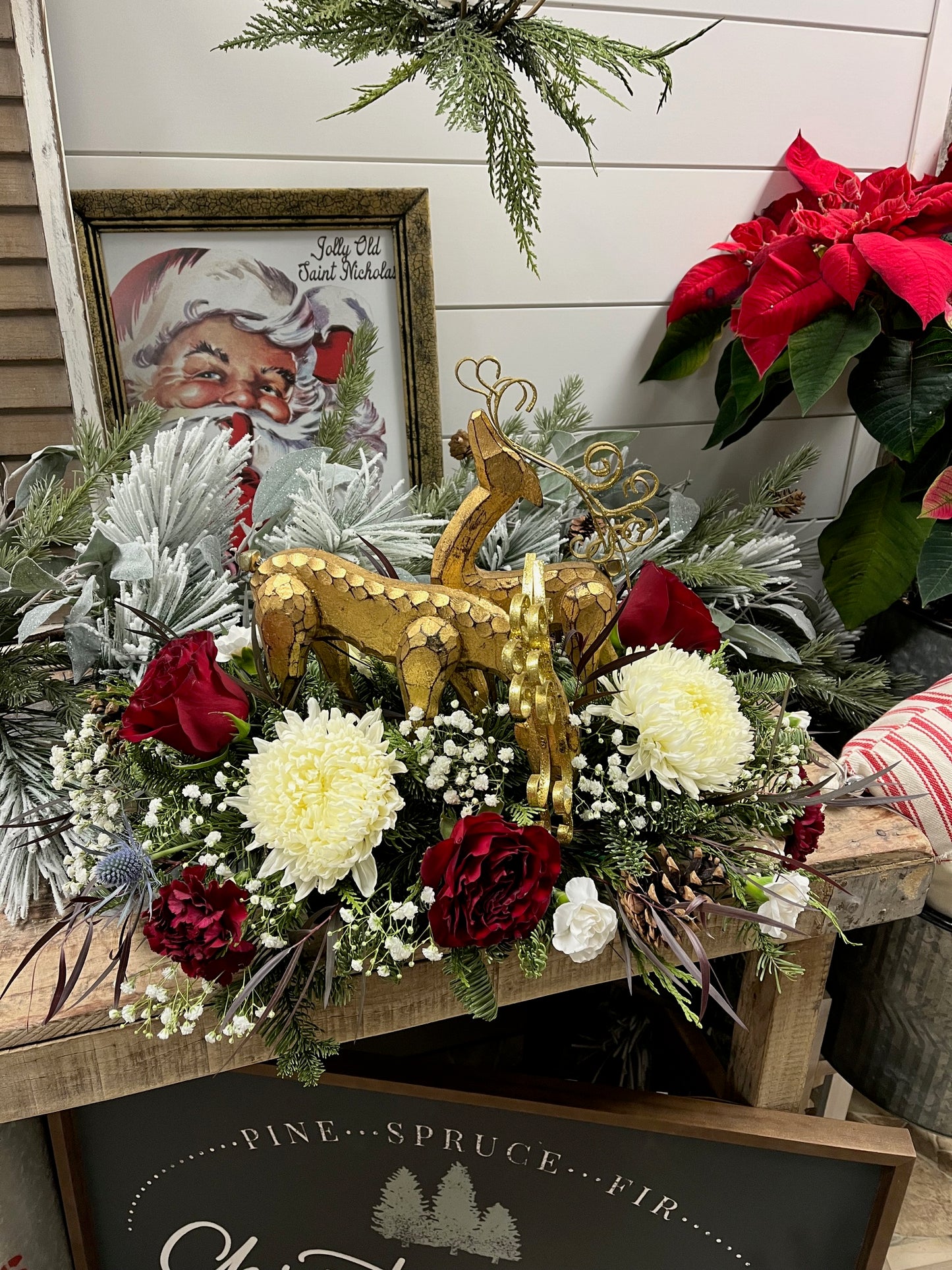 Unique Christmas Centerpiece Designers Choice